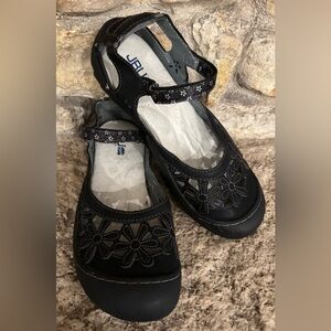 JBU JAMBU Black Floral Cutout Strappy Mary Jane Memory Foam Flats 10